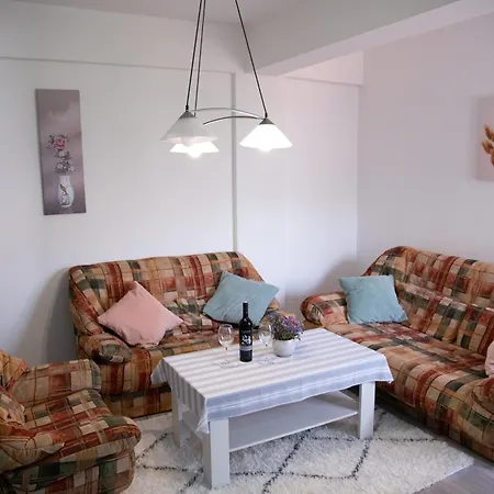 Ana Διαμέρισμα Τρέμπινιε